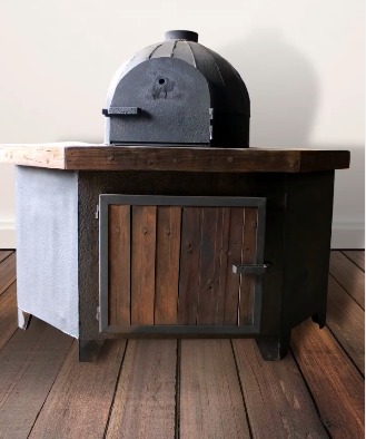 Forno de pizza rústico modelo premium com termômetro de precisão e acabamento em ferro e madeira.